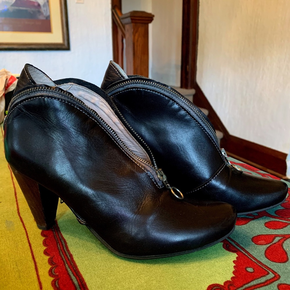 FLY London Zipper Boots
